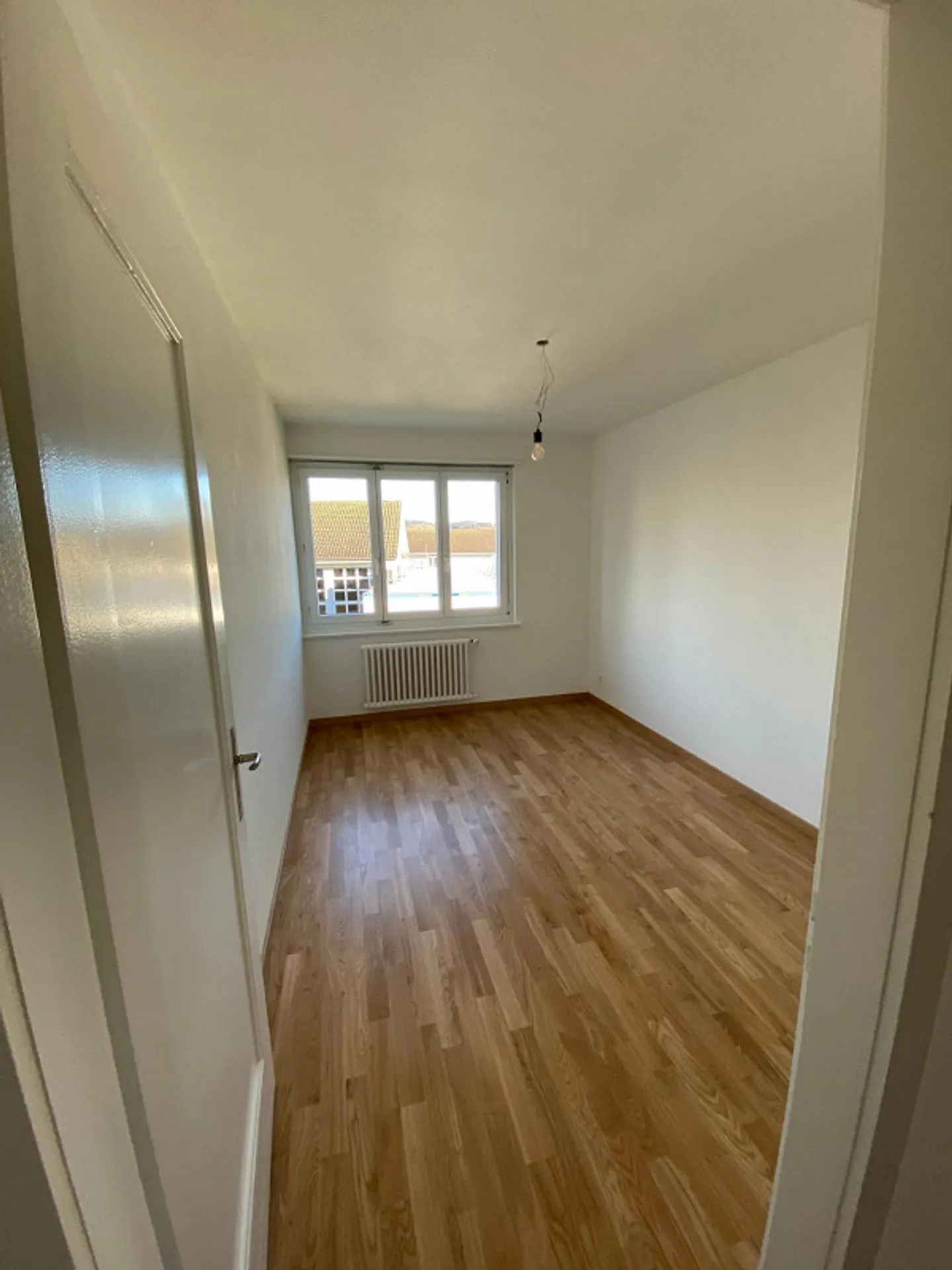 Cozy 4-Room Apartment with Balconies - Photo 3 of 7