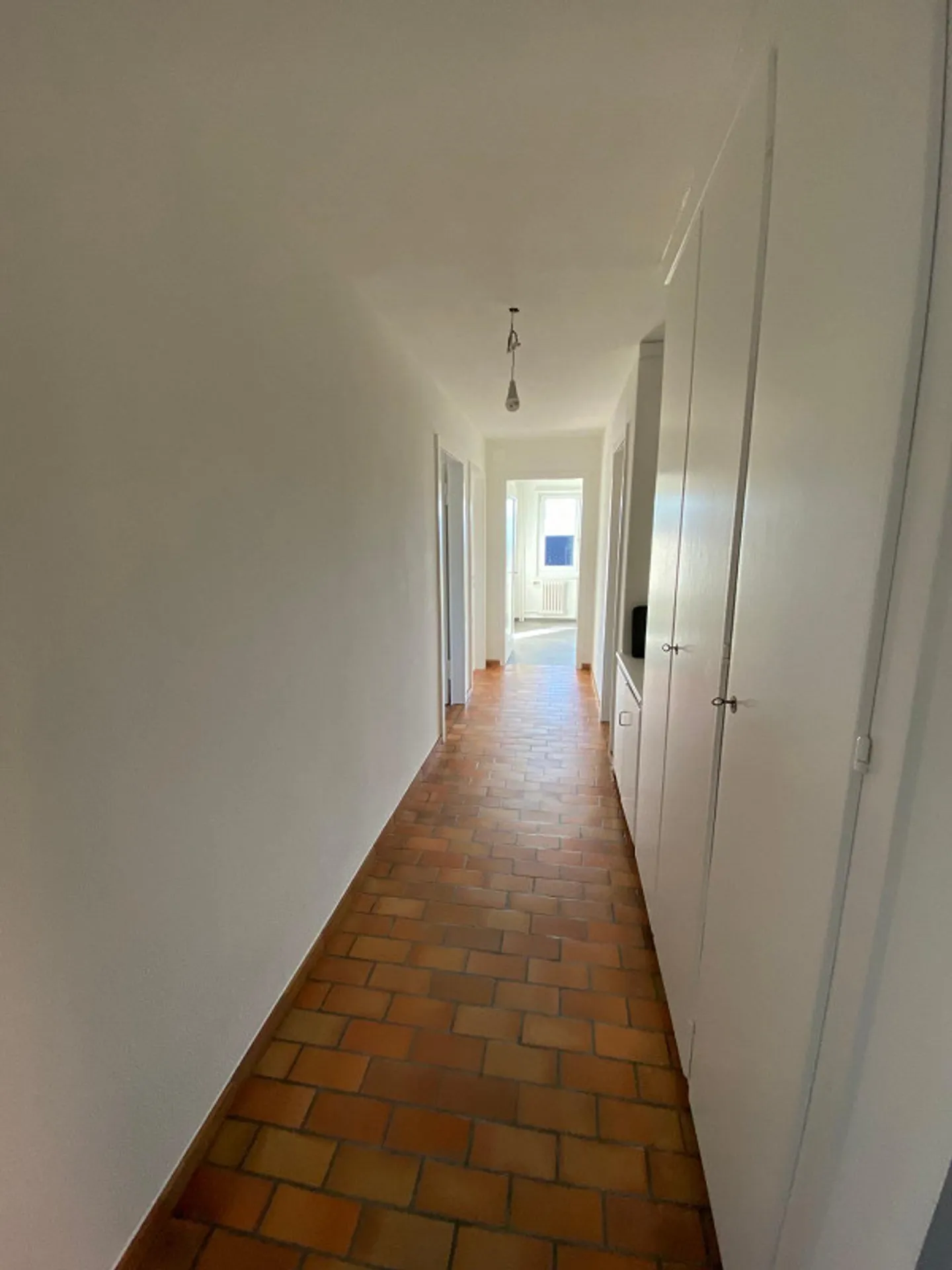 Cozy 4-Room Apartment with Balconies - Photo 4 of 7