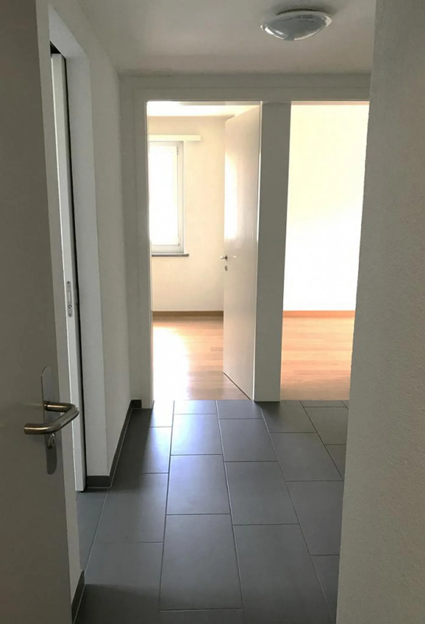 Ottimo appartamento di 3 stanze nel cuore di Regensdorf - Foto 6 di 7