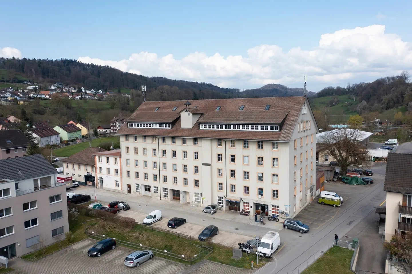 Atelier lumineux / espace de stockage (deux pièces, non chauffé) à louer à Rorbas - Photo 4 sur 5