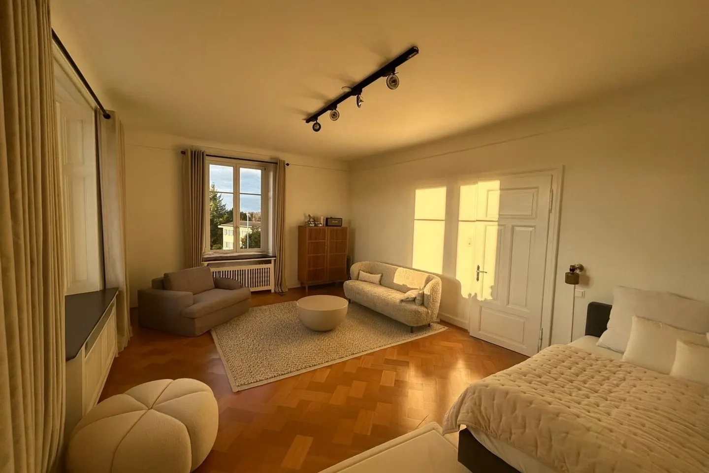 APPARTEMENT 4 PIÈCES À ZOLLIKON (ZH), MEUBLÉ, TEMPORAIRE - Photo 5 sur 10