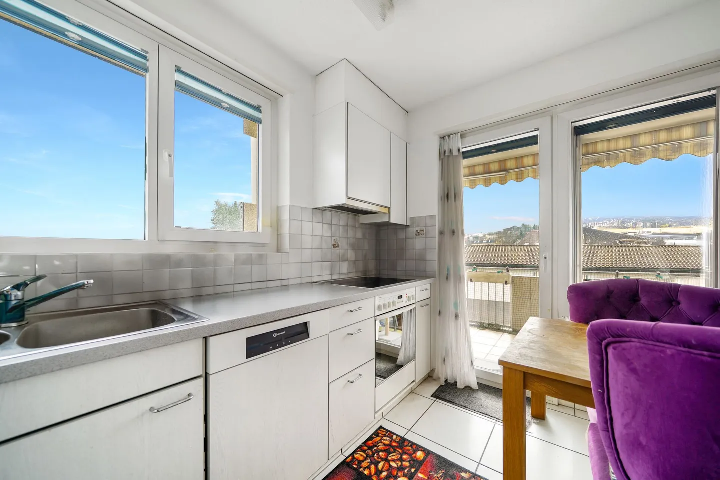 Affordable 4.5 Room Apartment in Attractive Location - Photo 1 of 13
