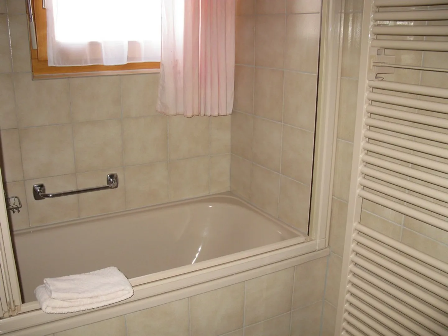 Furnished Apartment - Photo 8 of 10