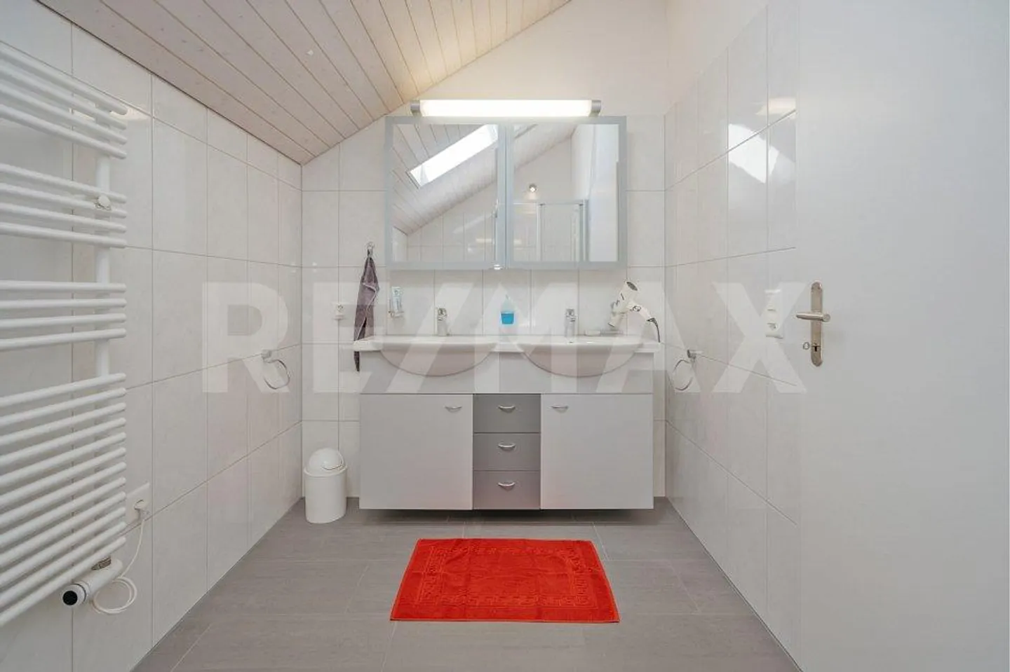 Wunderschönes Familienhaus mit Aussicht - Foto 8 von 11