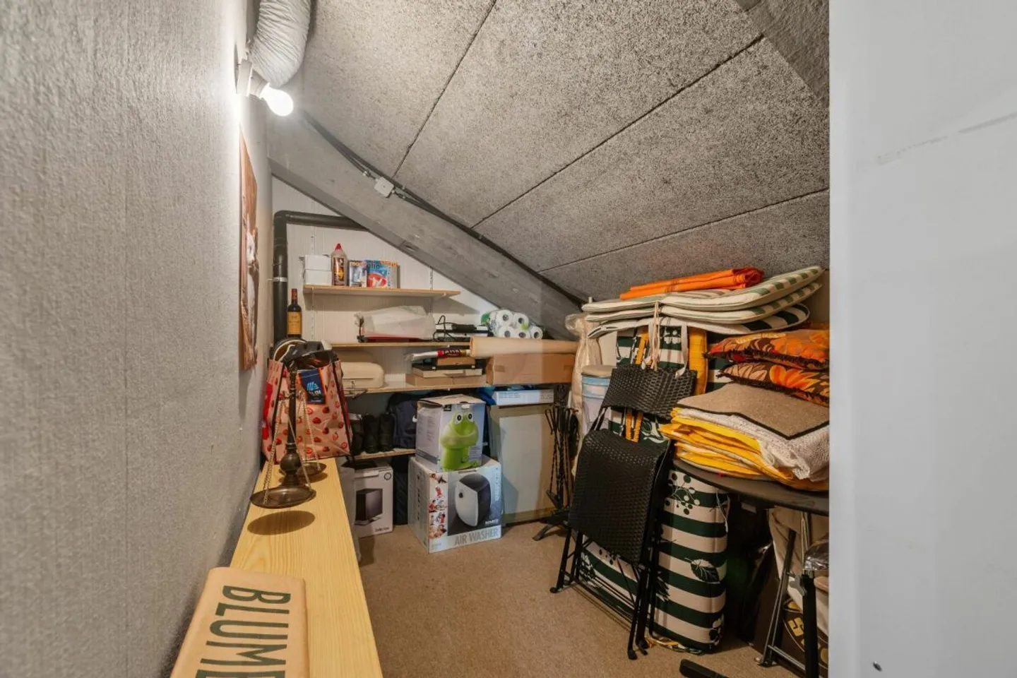 Ampio appartamento per vacanze con 3 camere da letto, balcone e un posto auto in garage - Foto 19 di 22