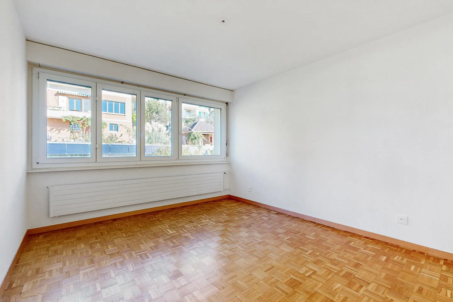 Apartment for rent - Photo 2 of 7