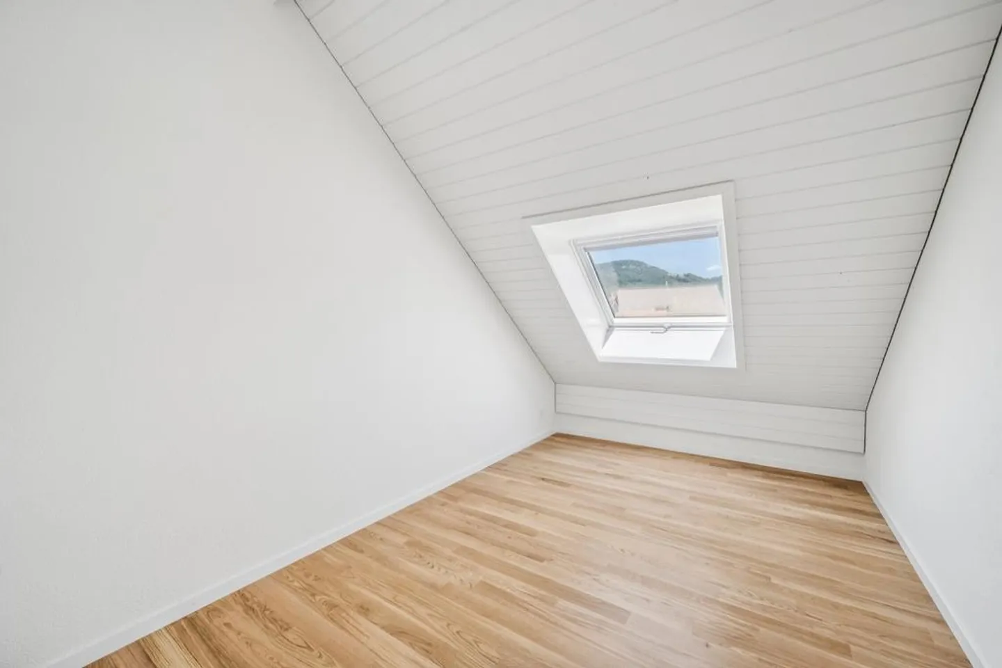 Apartment with magnificent views - First rental after total renovation - Photo 11 of 12