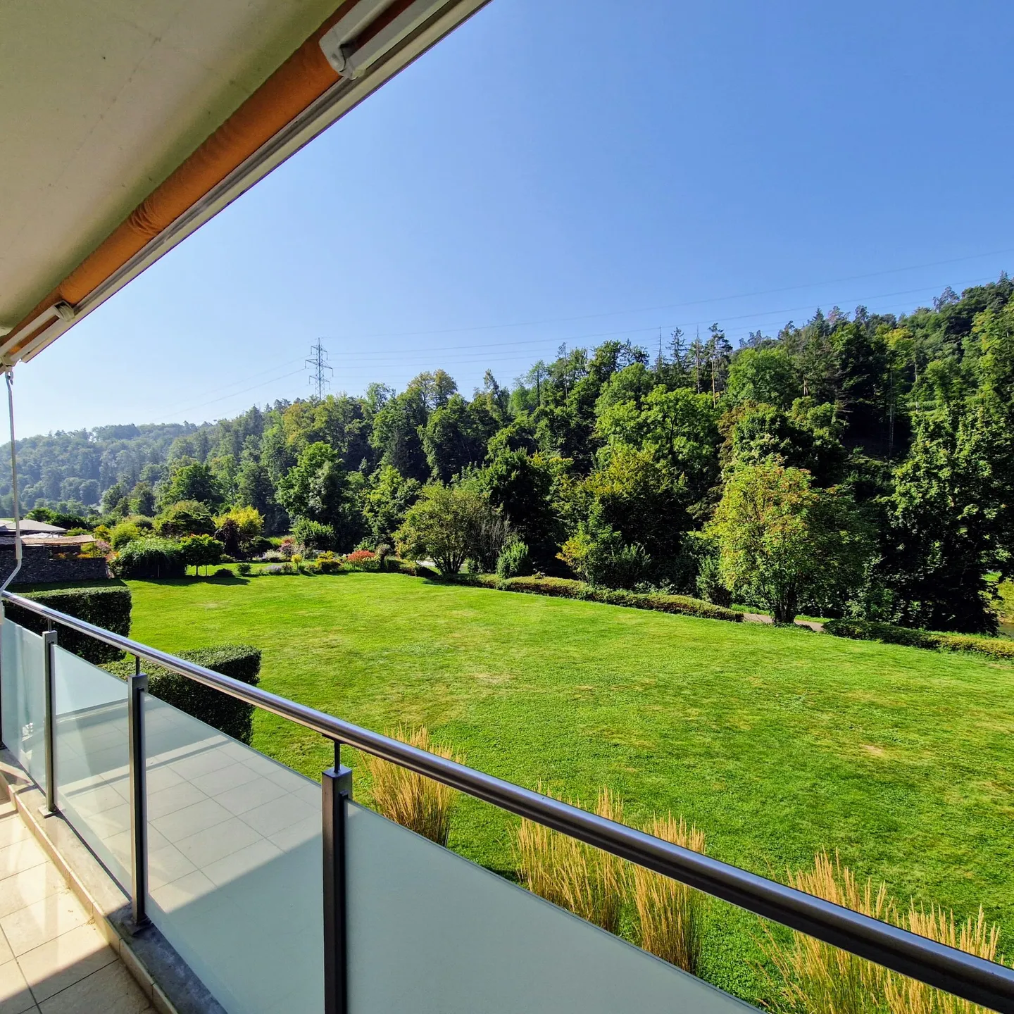 Vivere tranquillo e soleggiato - con vista sul verde e sul Glatt - Foto 7 di 8