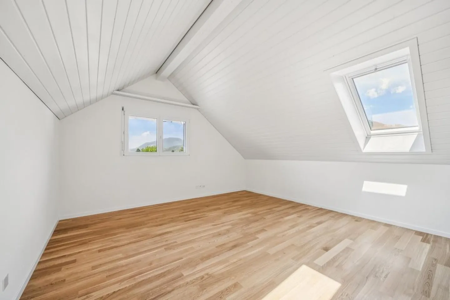 Apartment with magnificent views - First rental after total renovation - Photo 9 of 12
