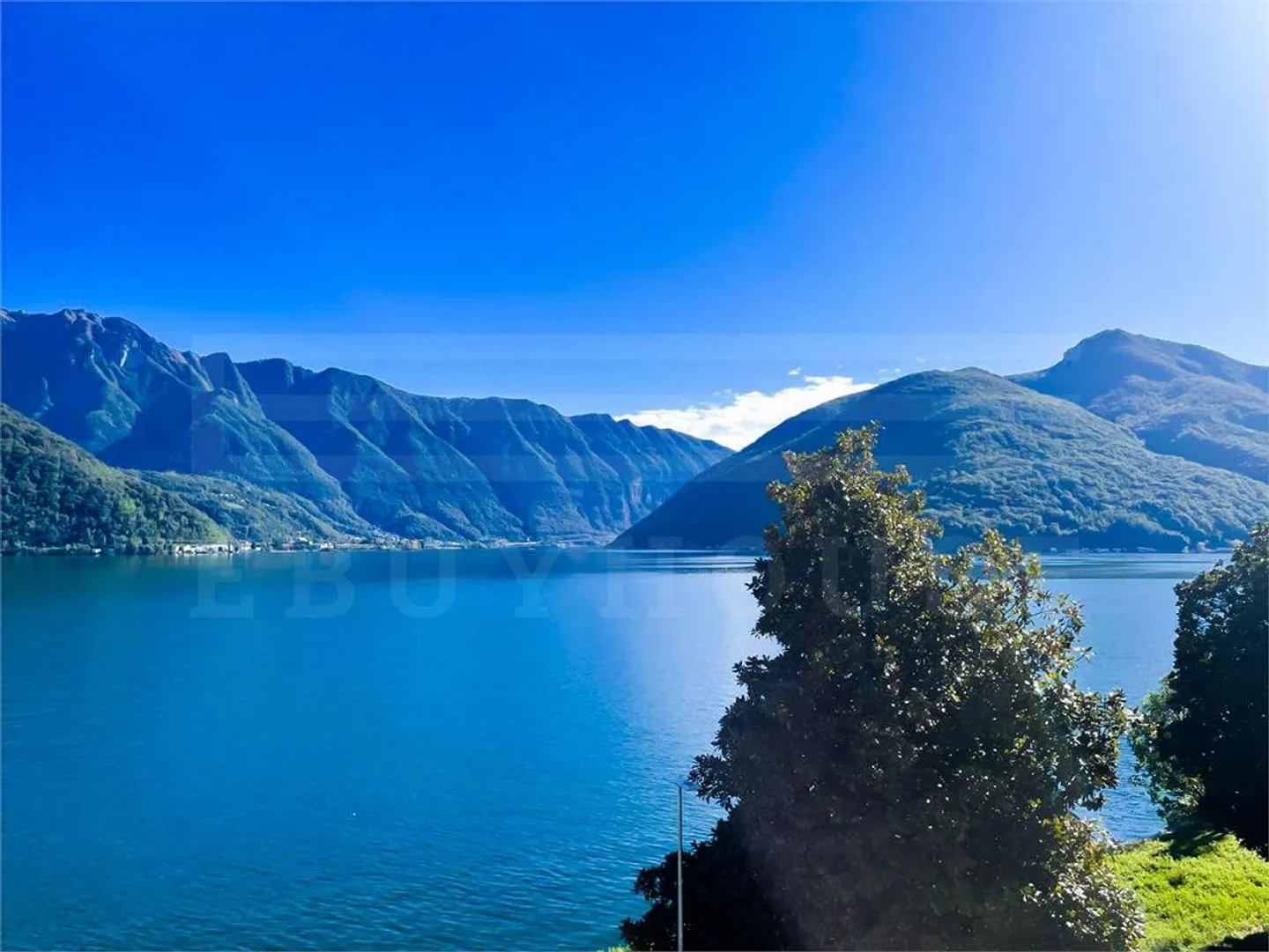 Appartamento elegante con vista sul lago, ideale come casa vacanze - Foto 3 di 13