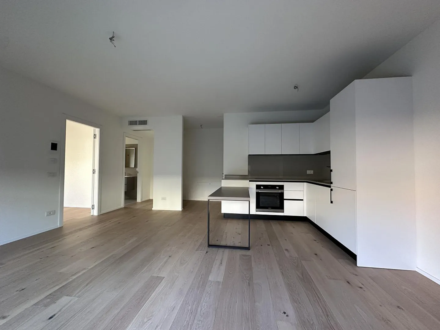 OCCASION - Élégant appartement deux pièces avec jardin privé dans une nouvelle résidence - Photo 6 sur 10