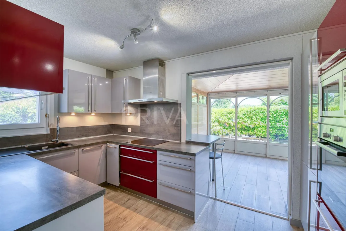 Co-exclusivity: Charming family villa with garden, veranda and ... - Photo 4 of 9