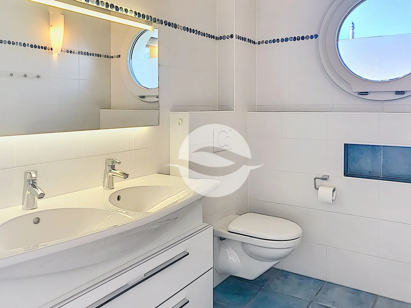 Magnificent individual villa with swimming pool - Photo 16 of 20