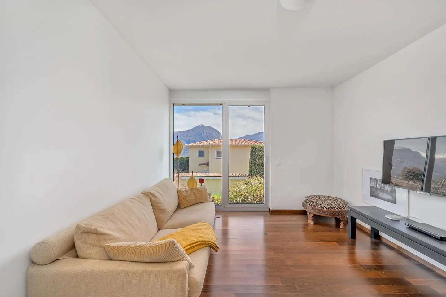 Villa de design exclusif avec vue sur le lac et une intimité absolue - Photo 6 sur 13
