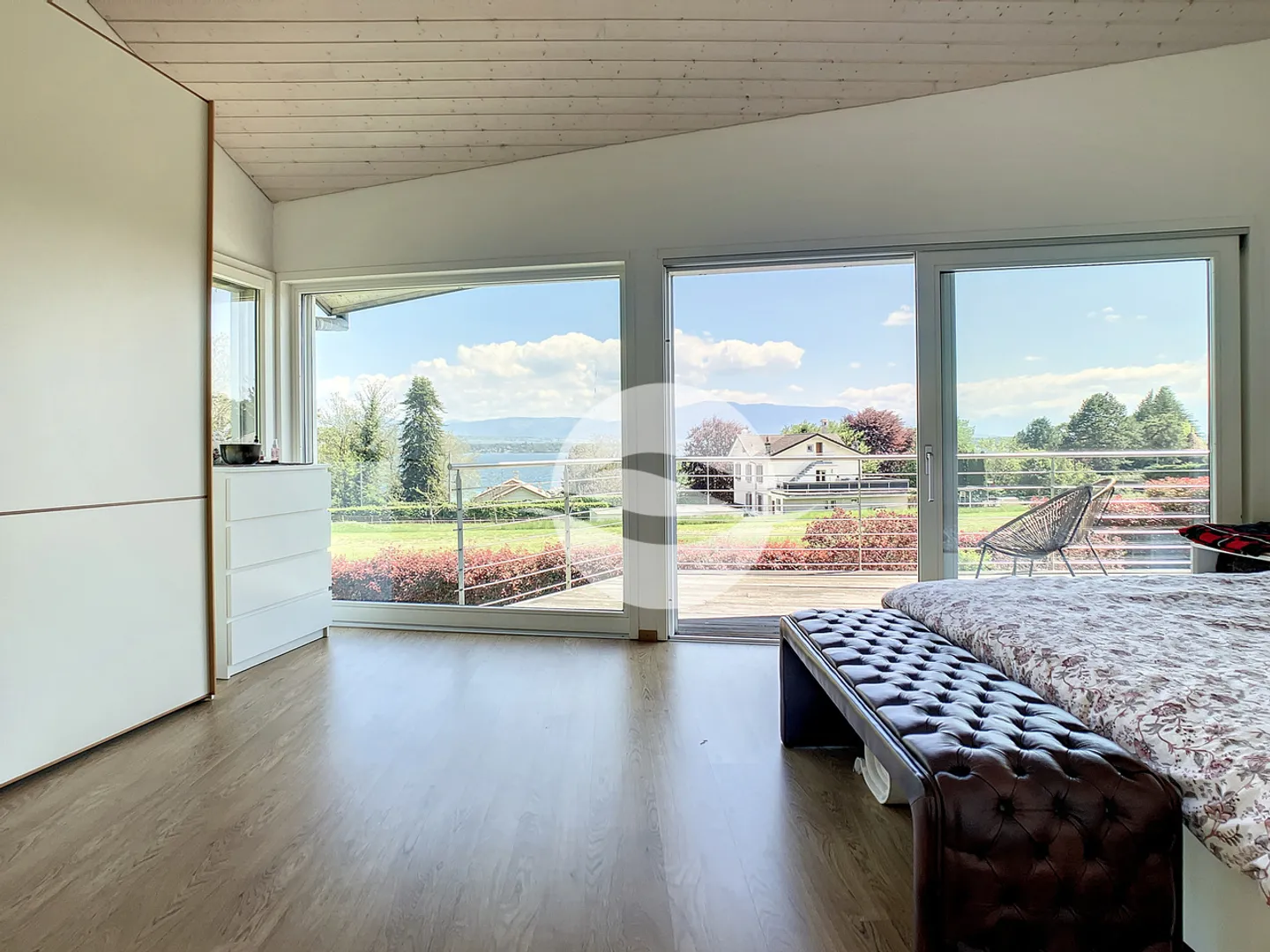 Magnificent individual villa with swimming pool - Photo 11 of 20