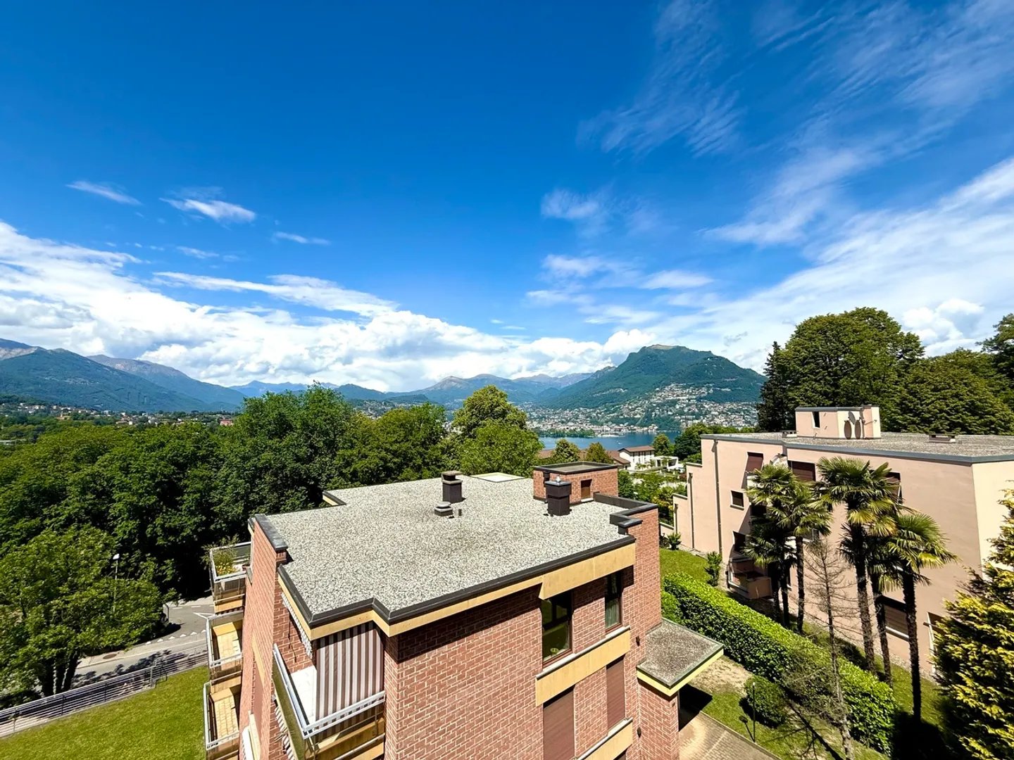 Attico a Lugano con vista lago - Foto 1 di 13