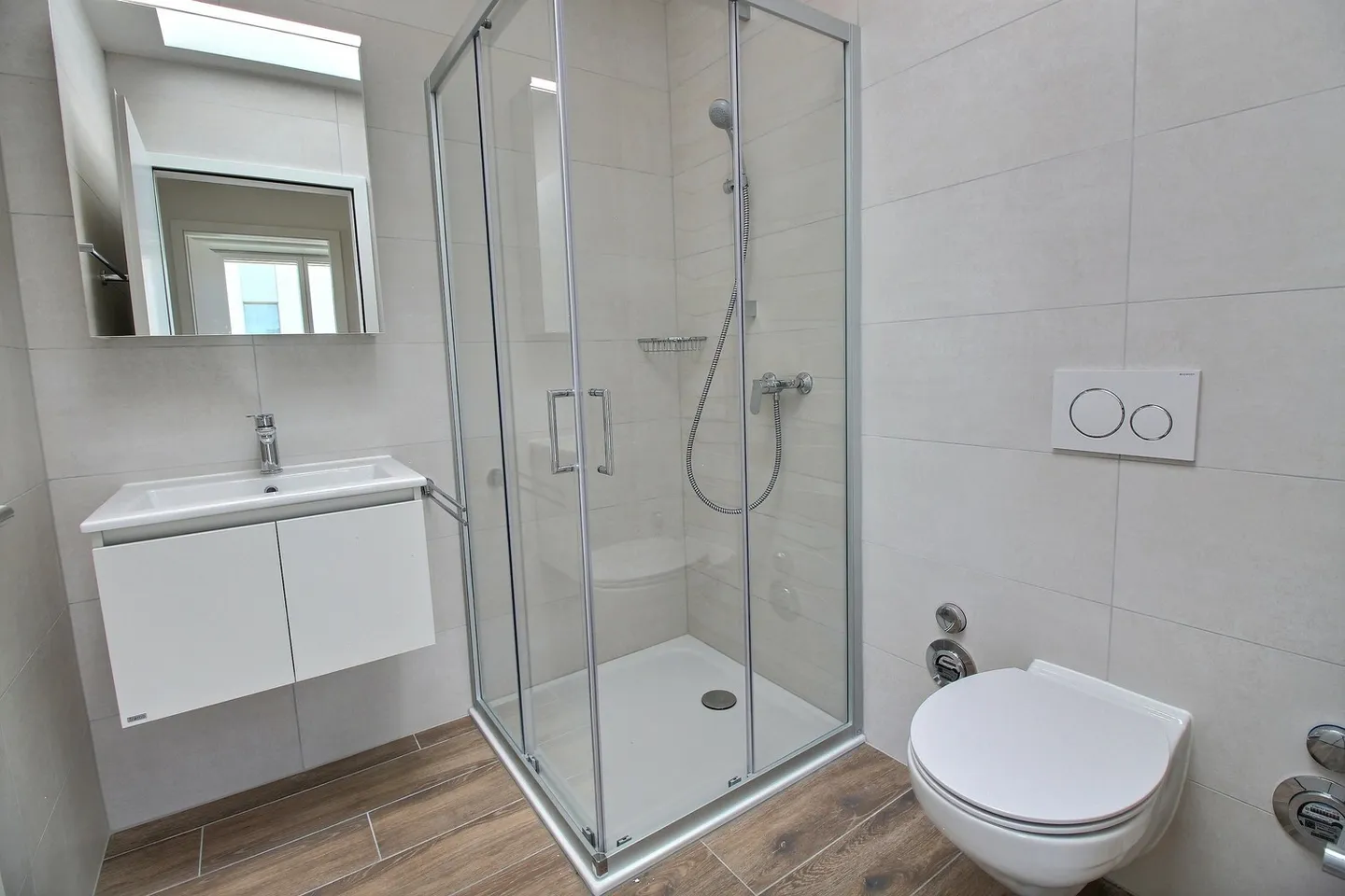 New 5.5-room apartment for rent - Photo 9 of 12