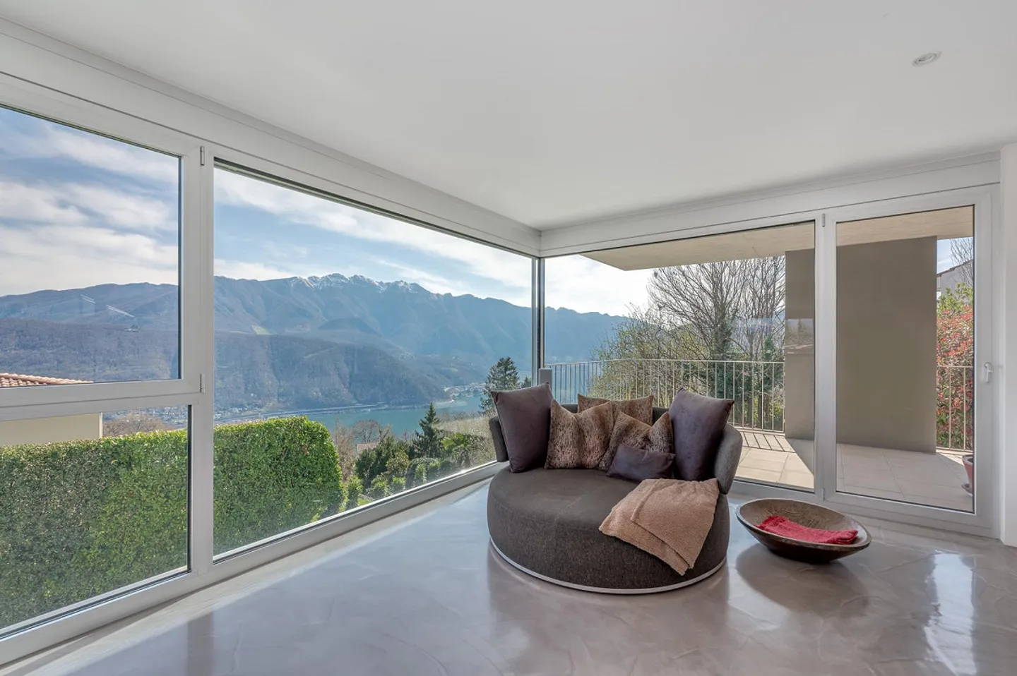 Villa de design exclusif avec vue sur le lac et une intimité absolue - Photo 12 sur 13