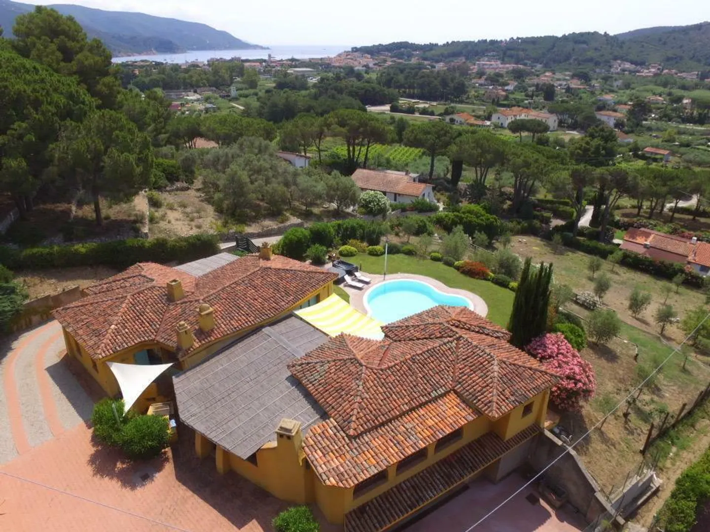 Villa kaufen - Foto 1 von 11