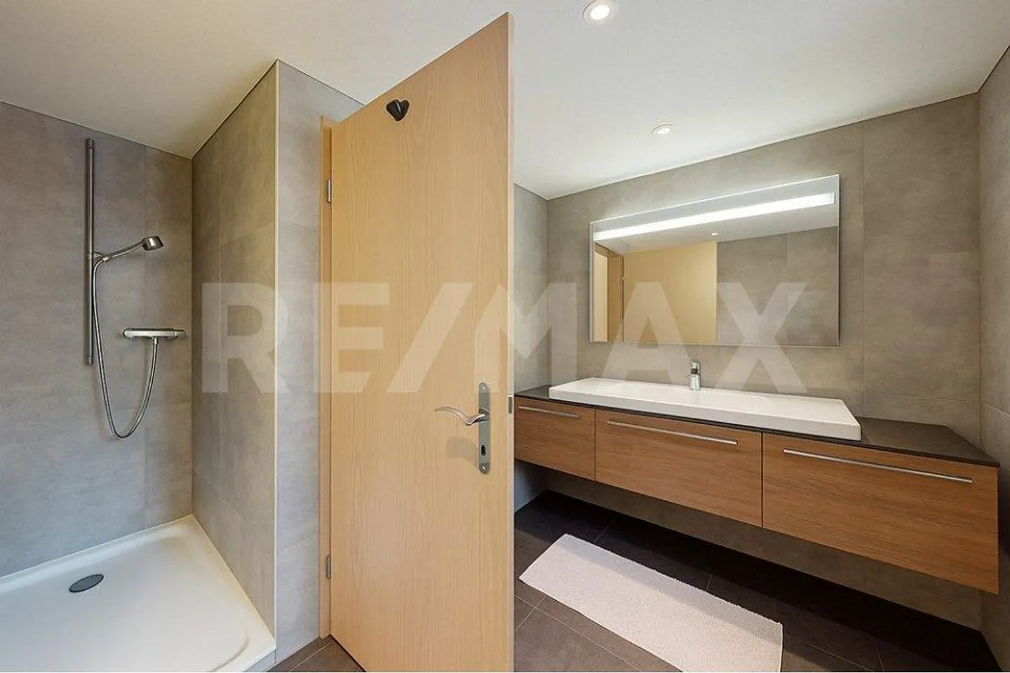 Grosszügiges Mehrgenerationenhaus mit idyllischem Garten in Kradolf - Foto 7 di 13