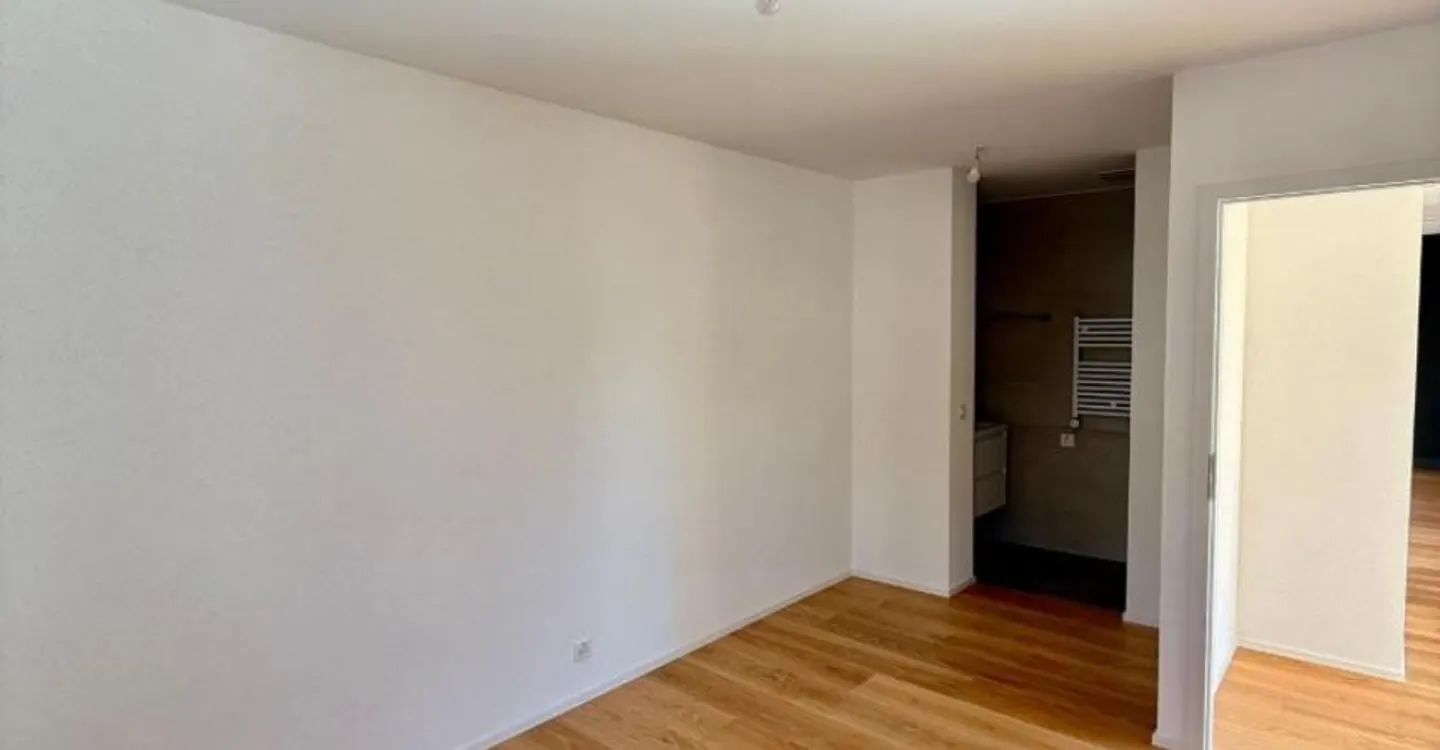PENTHOUSE 3.5 ROOMS - YIELD 4.5% - SION - Photo 11 of 13