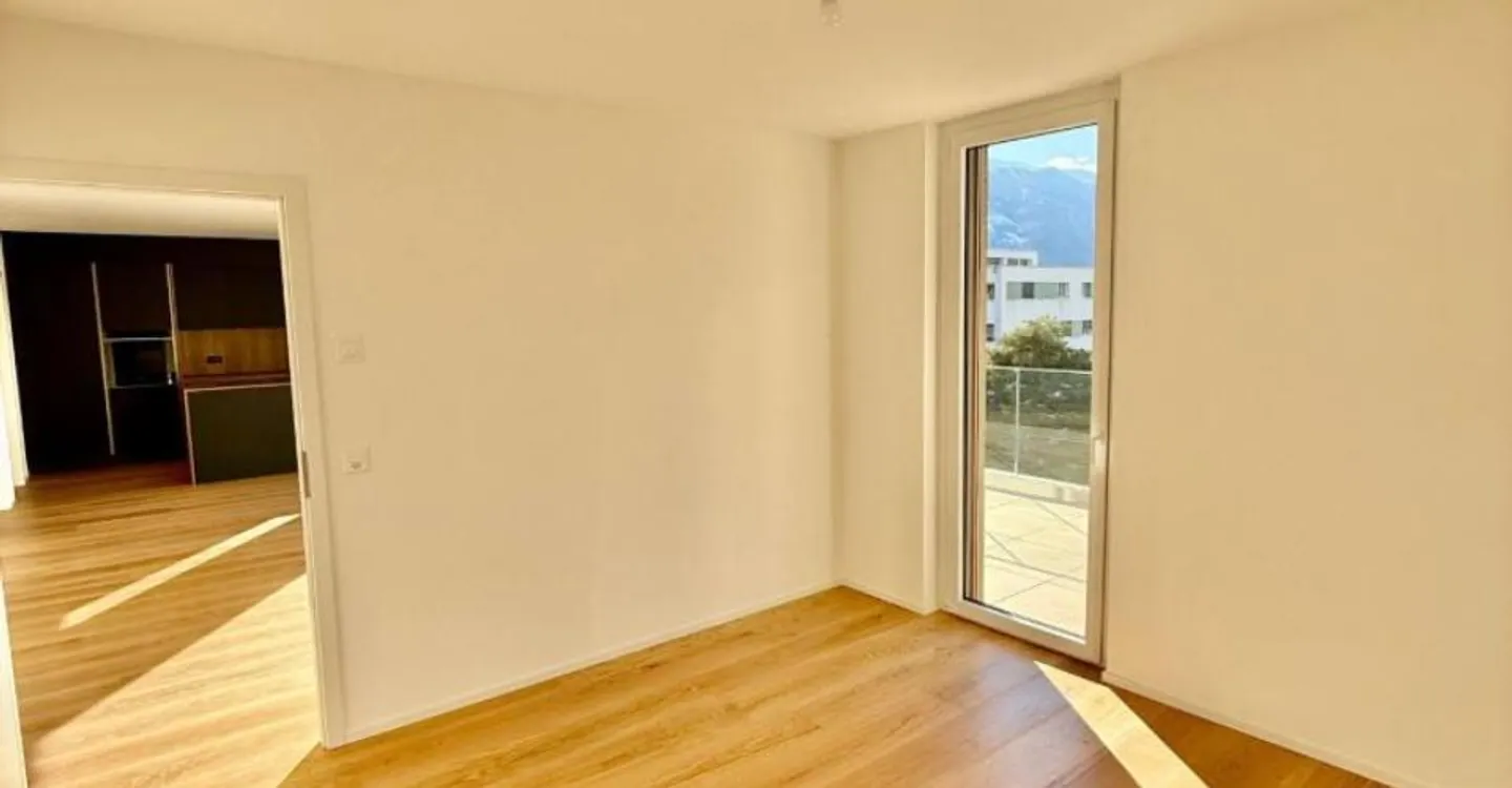 PENTHOUSE 3.5 ROOMS - YIELD 4.5% - SION - Photo 7 of 13