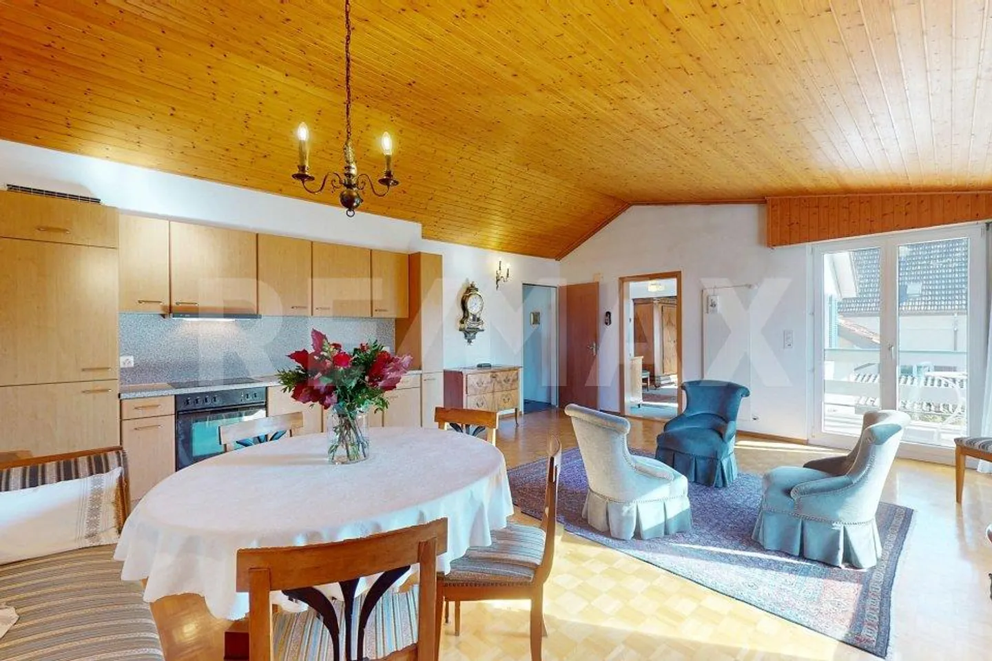 Grosszügiges Mehrgenerationenhaus mit idyllischem Garten in Kradolf - Foto 9 di 13