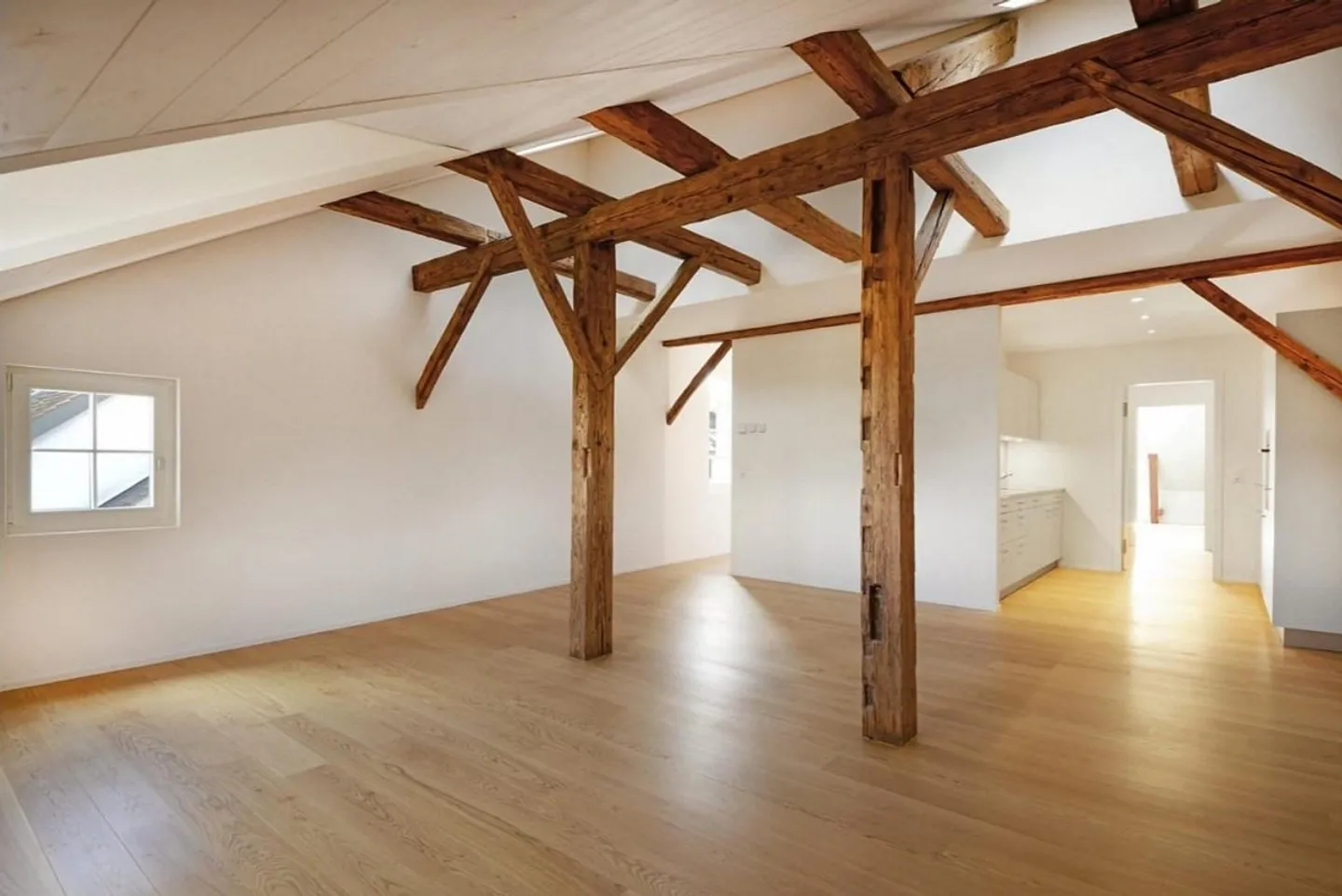 Incantevole maisonette di 3,5 stanze in un edificio storico - Foto 3 di 13