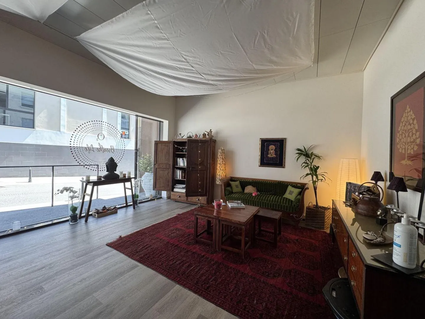Commercial Space 1 Room - Photo 1 of 4
