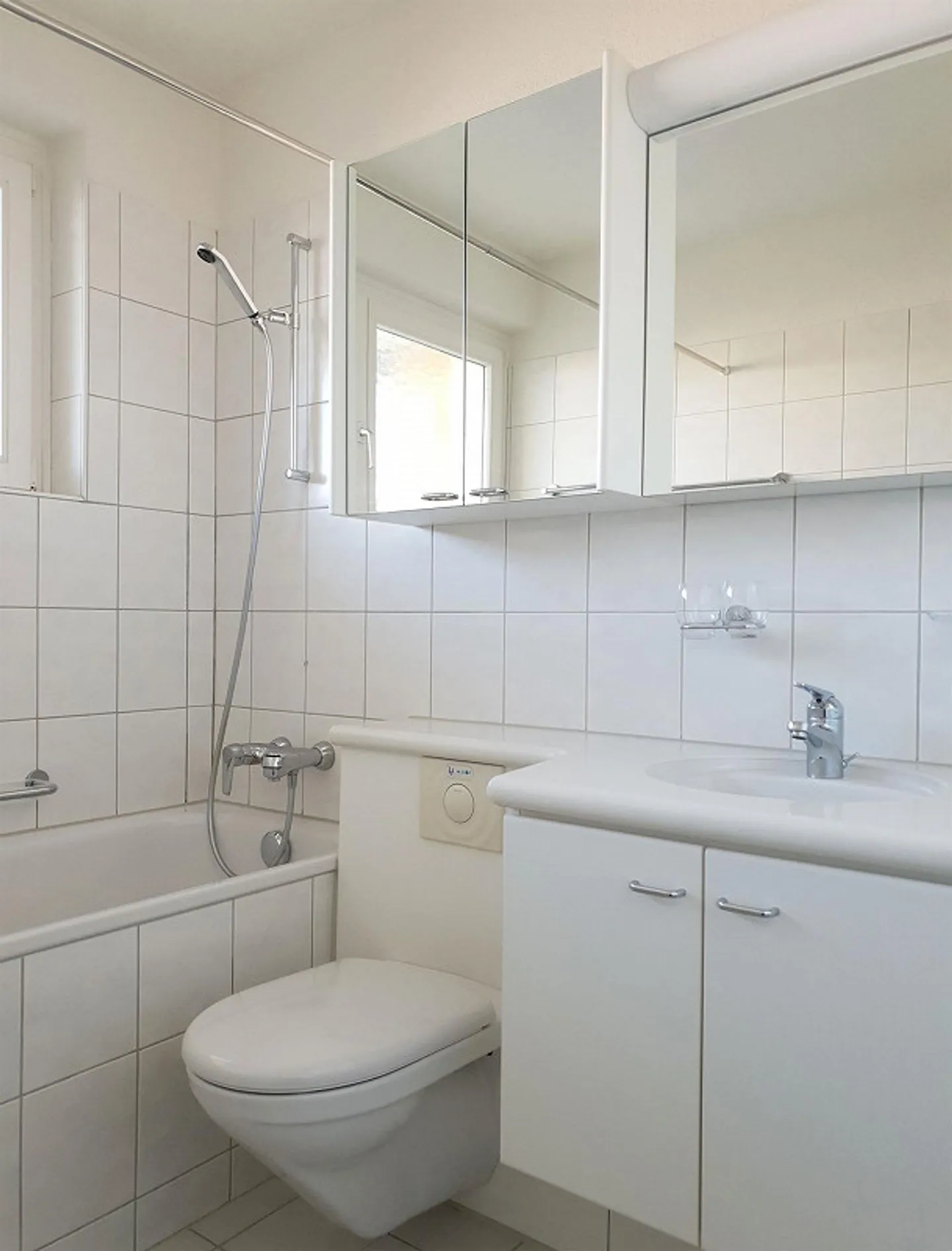 Appartement spacieux dans un quartier résidentiel verdoyant à Uster - Photo 6 sur 9