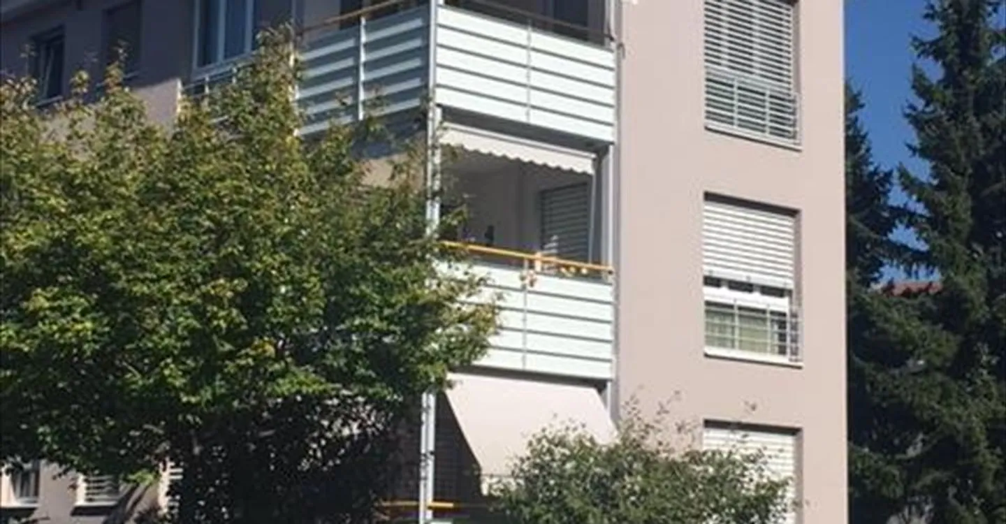 Does your vehicle need a roof over its head? - Photo 1 of 2