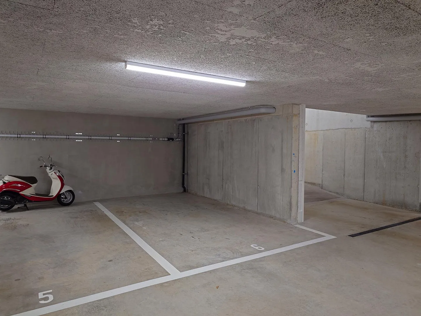 Tiefgaragenplatz zu vermieten - Foto 1 von 1