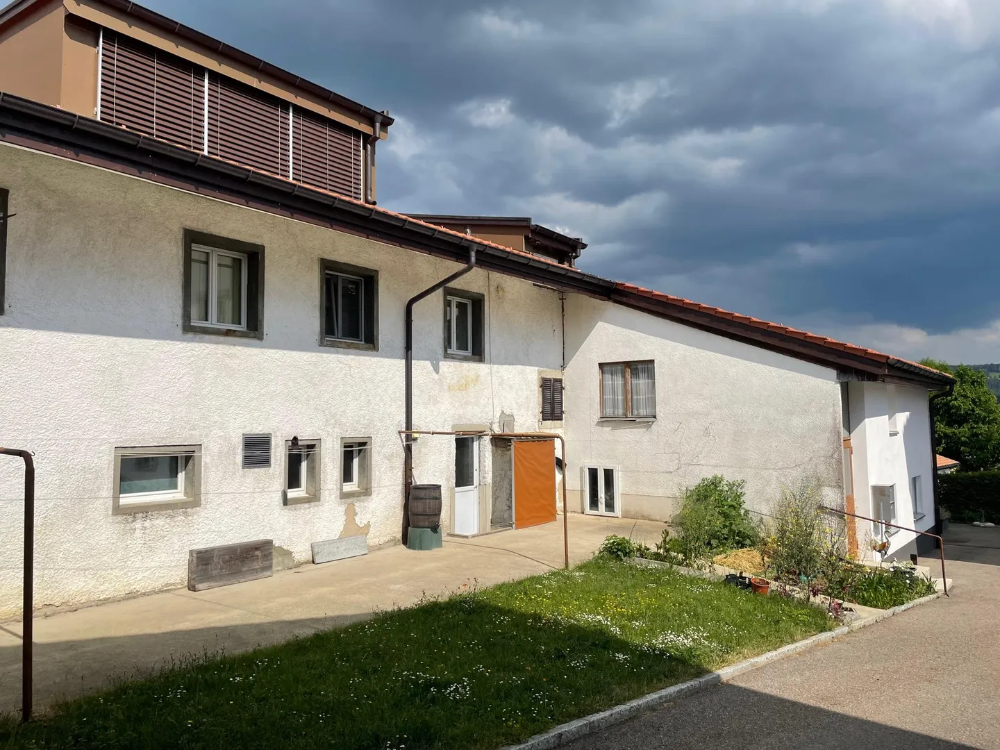 Edificio Misto a Breuleux - Foto 6 di 7