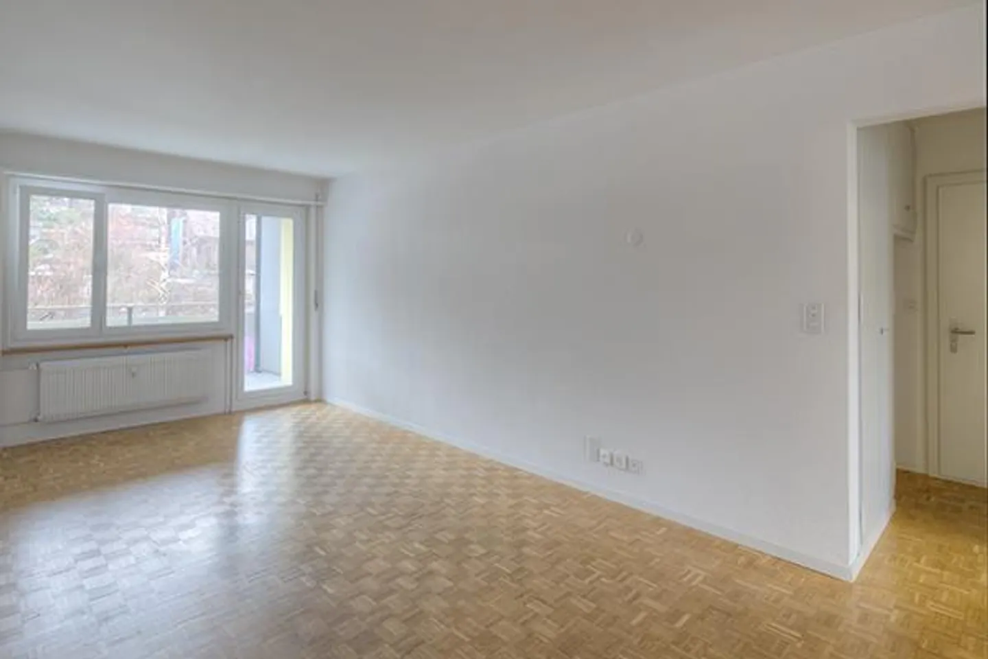 Helle 4-Zimmerwohnung mit Balkonen - Foto 3 von 12