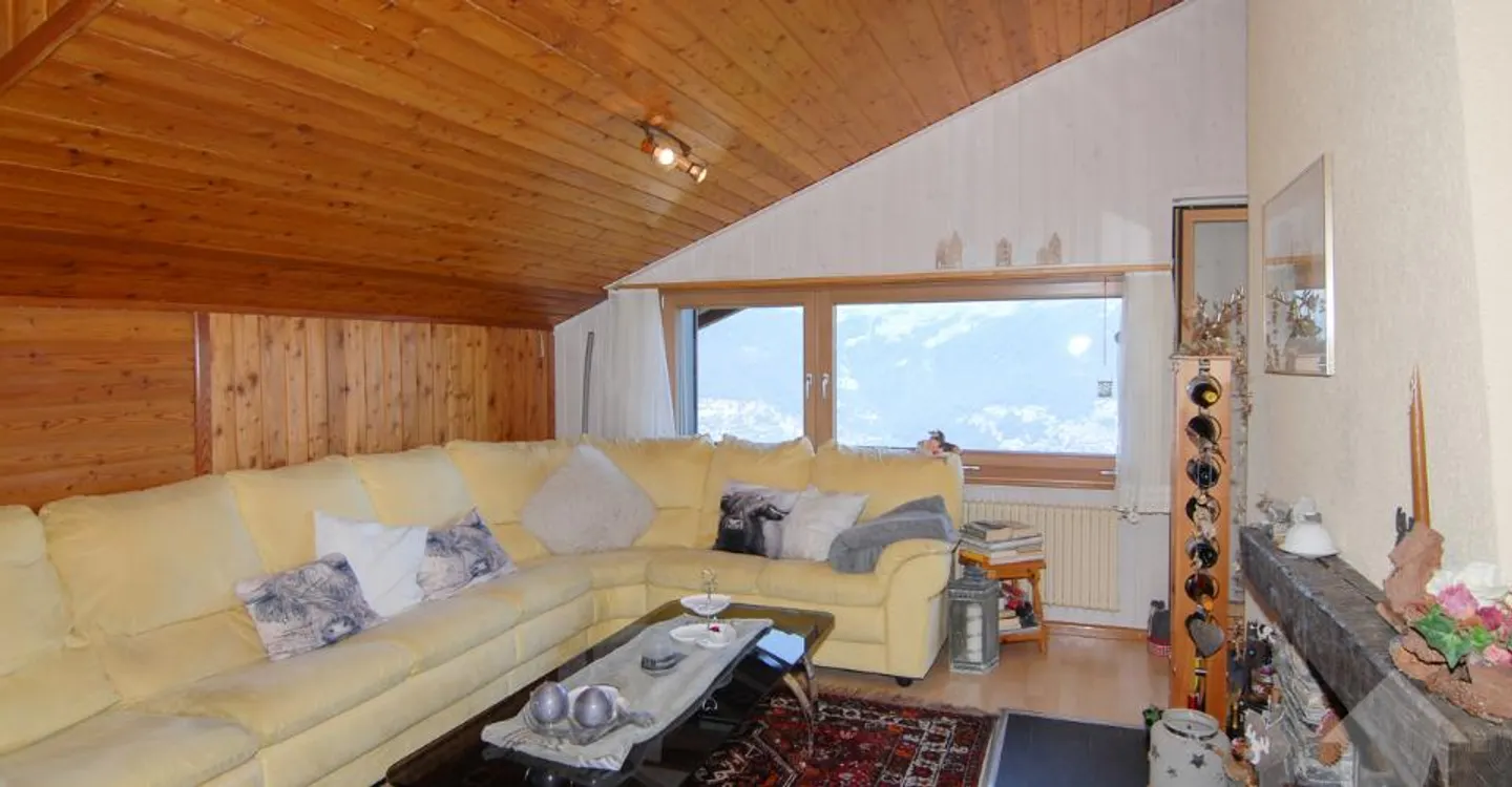 Chalet spazioso con vista montagne - Foto 1 di 12