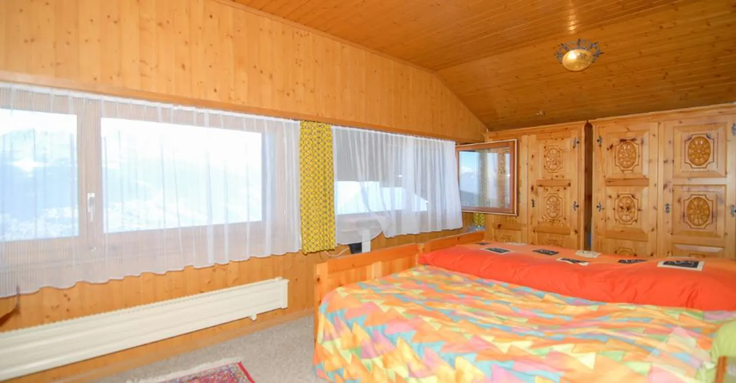 Chalet spazioso con vista montagne - Foto 3 di 12