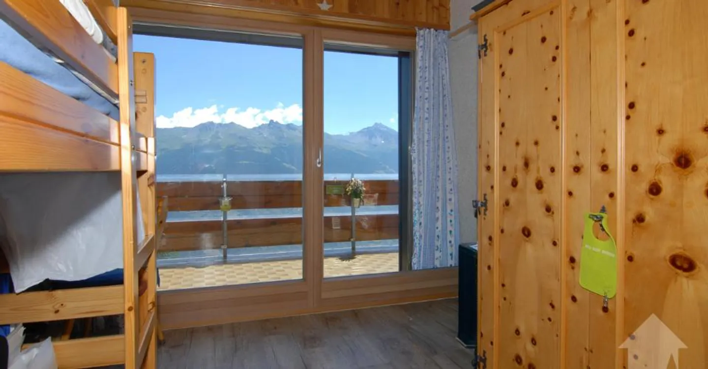 Chalet spazioso con vista montagne - Foto 4 di 12