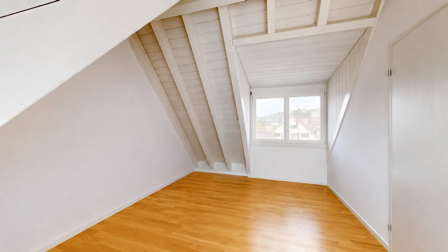 Beautiful 4.5-room maisonette apartment with carport - Photo 14 of 15