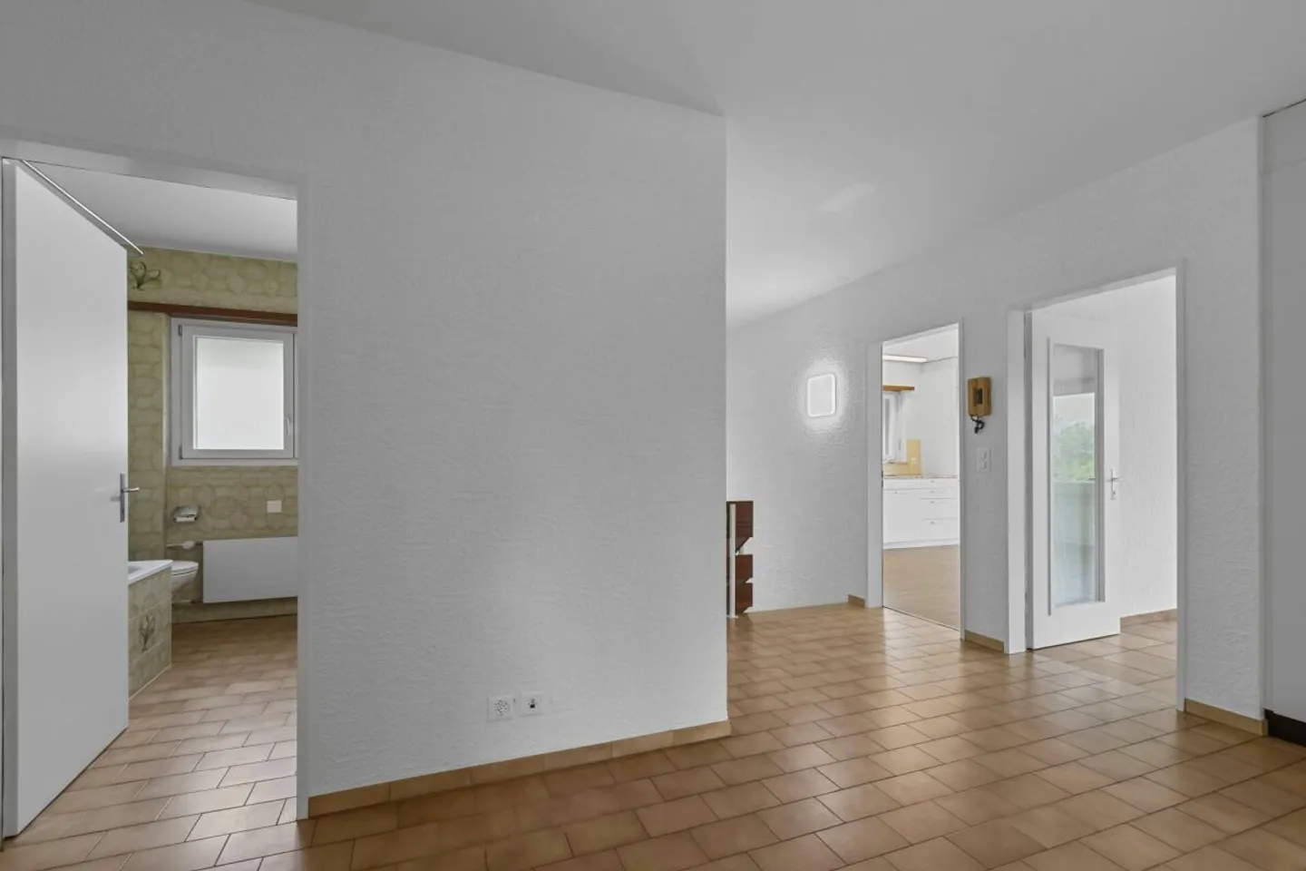 Freistehendes Einfamilienhaus an bevorzugter Lage in Laufen! - Foto 10 von 16