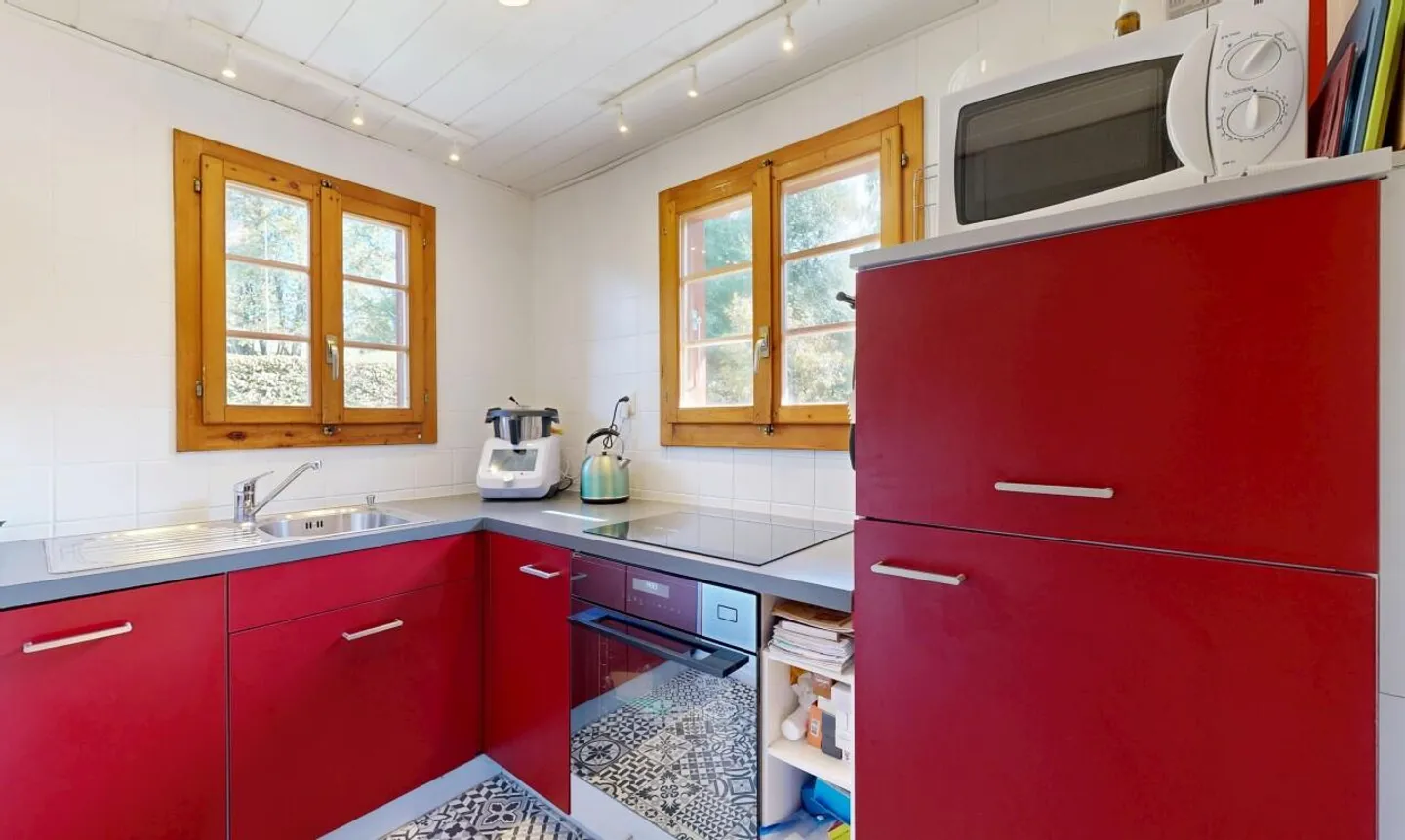 Exklusiv: Wunderschönes Chalet mit 4 Schlafzimmern und großem Garten - Foto 5 von 11