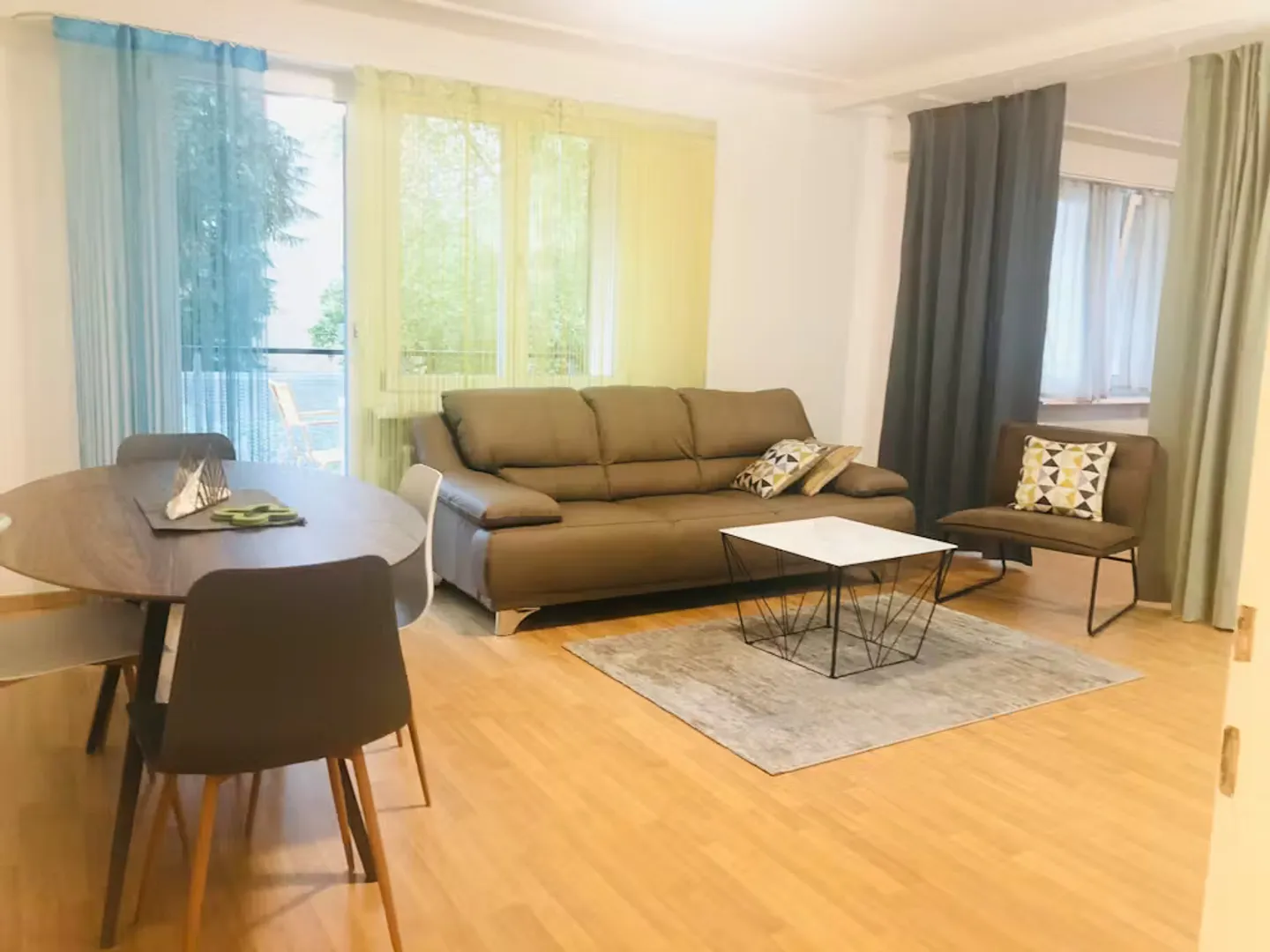 Appartement à louer - Photo 2 sur 10