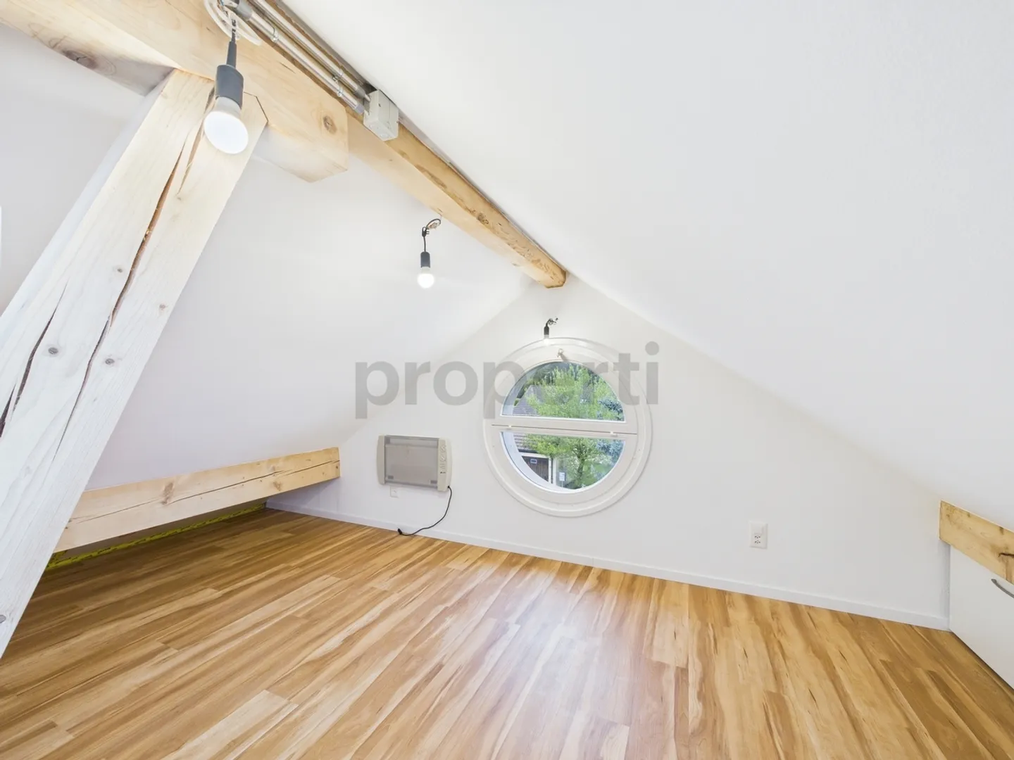 Charmant appartement en duplex rénové à La Brillaz (FR)  idéal pour les familles - Photo 6 sur 12
