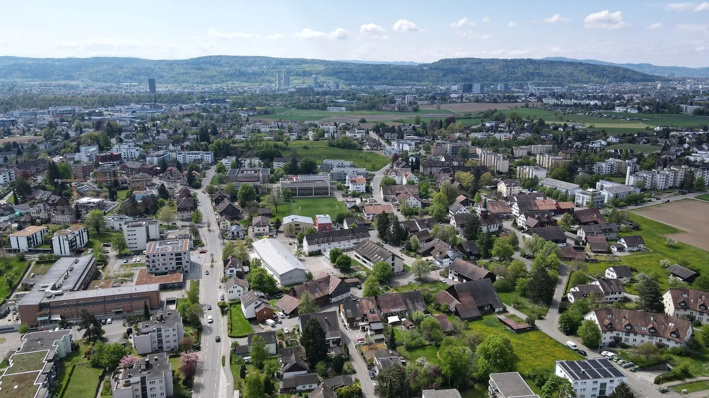 Object of desire with yield potential in a quiet and central location in Dietlikon - Photo 19 of 21