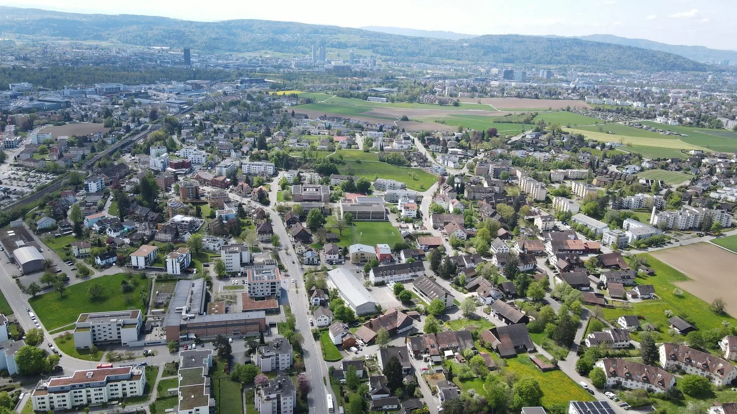 Object of desire with yield potential in a quiet and central location in Dietlikon - Photo 20 of 21