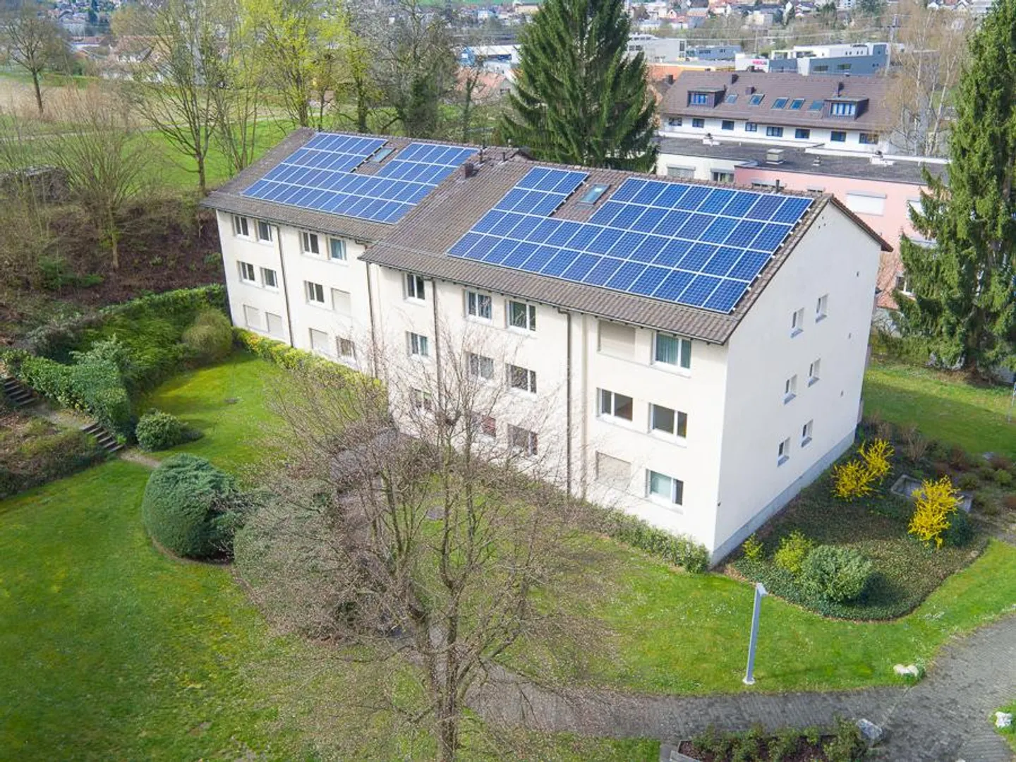 Geräumige Wohnung mit Balkon - Foto 1 von 10