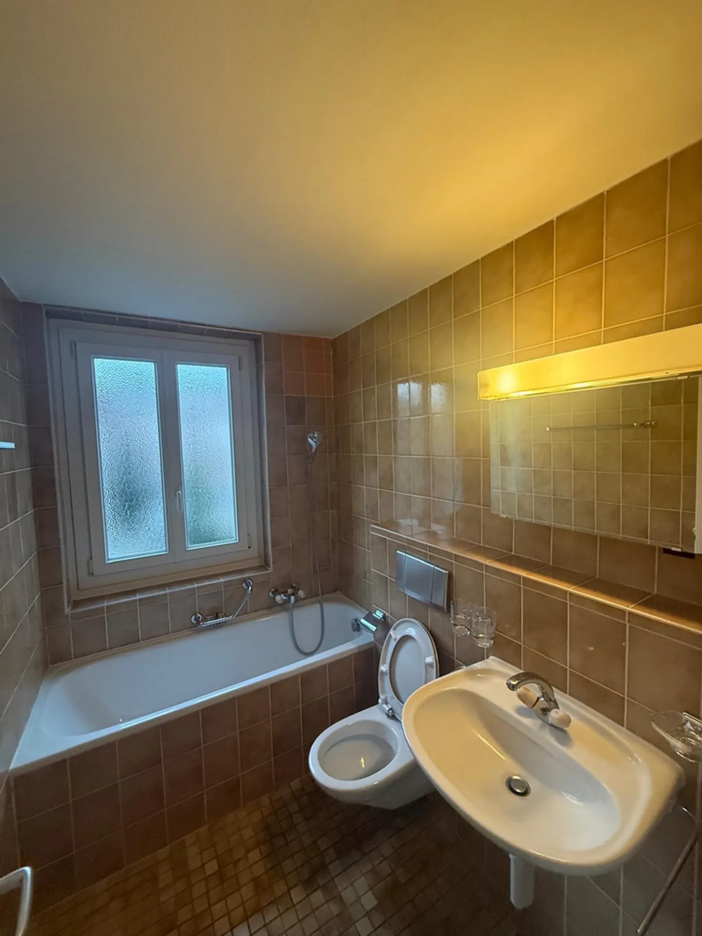 Apartment for rent - Photo 4 of 4