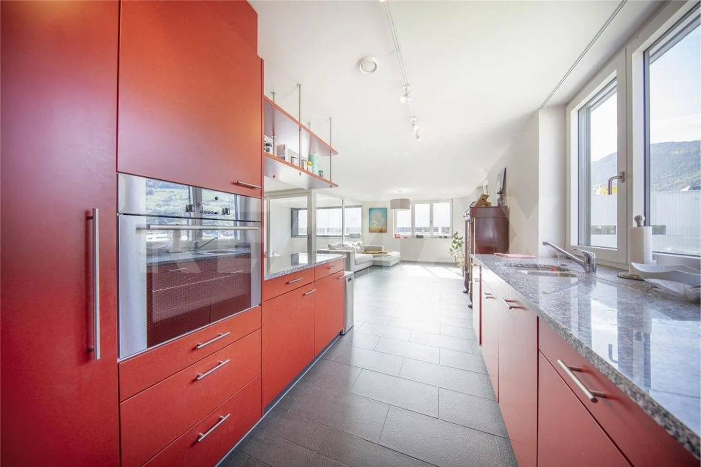 Zentrale und moderne 4.5-Zimmer-Wohnung in 6438 Ibach-Schwyz - Photo 11 sur 13