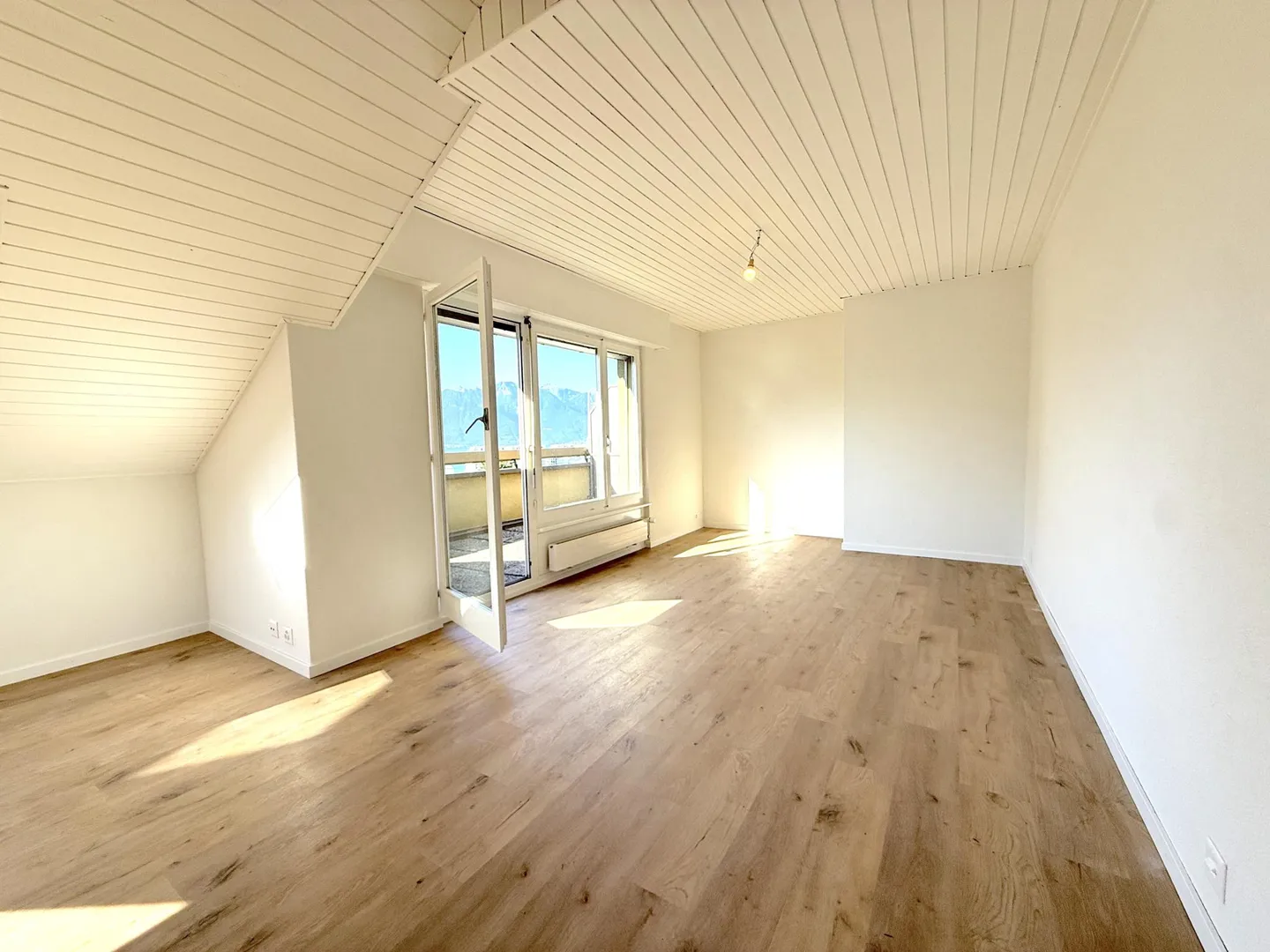 Appartamento in affitto - Foto 3 di 9
