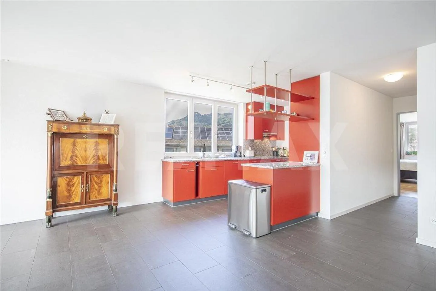 Zentrale und moderne 4.5-Zimmer-Wohnung in 6438 Ibach-Schwyz - Photo 8 sur 13