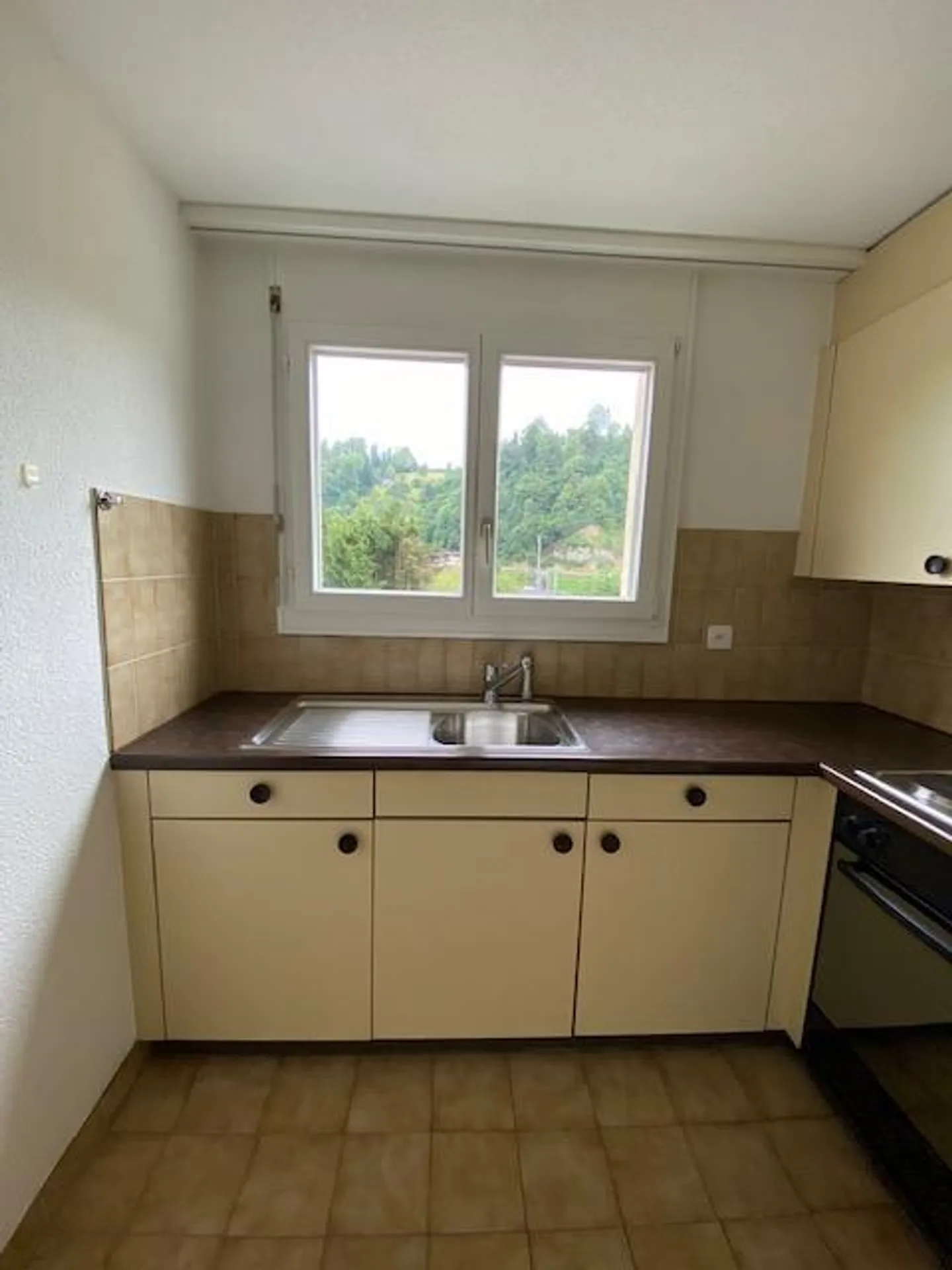 Appartement lumineux de 2,5 pièces avec balcon - Photo 6 sur 8